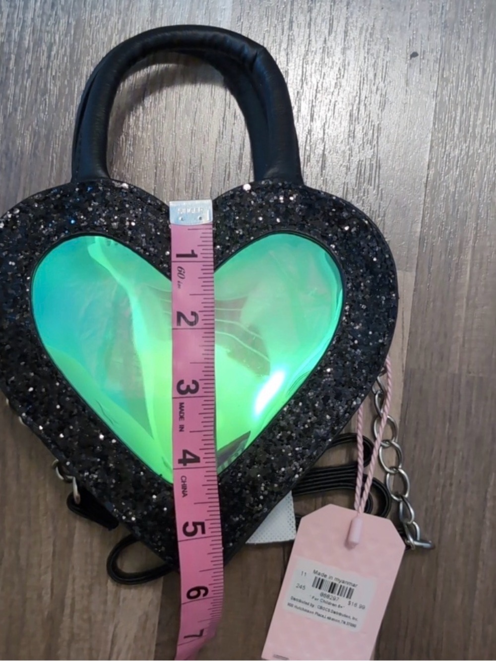 Heart-Shaped Black and Green Crossbody Bag - Picture 4 of 8